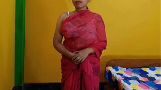 Indian Hot Bhabhi Wearing Sexy Rad Saree Fucking her Hairy Pussy Video