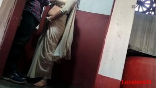 Indian Mallu Horny Callgirl And Client Fucked Pussy in Bathroom Sex Video