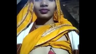देसी रण्डी भाभी लुंड की पियासी चूचे दिखा रही है hindi sexy video Video